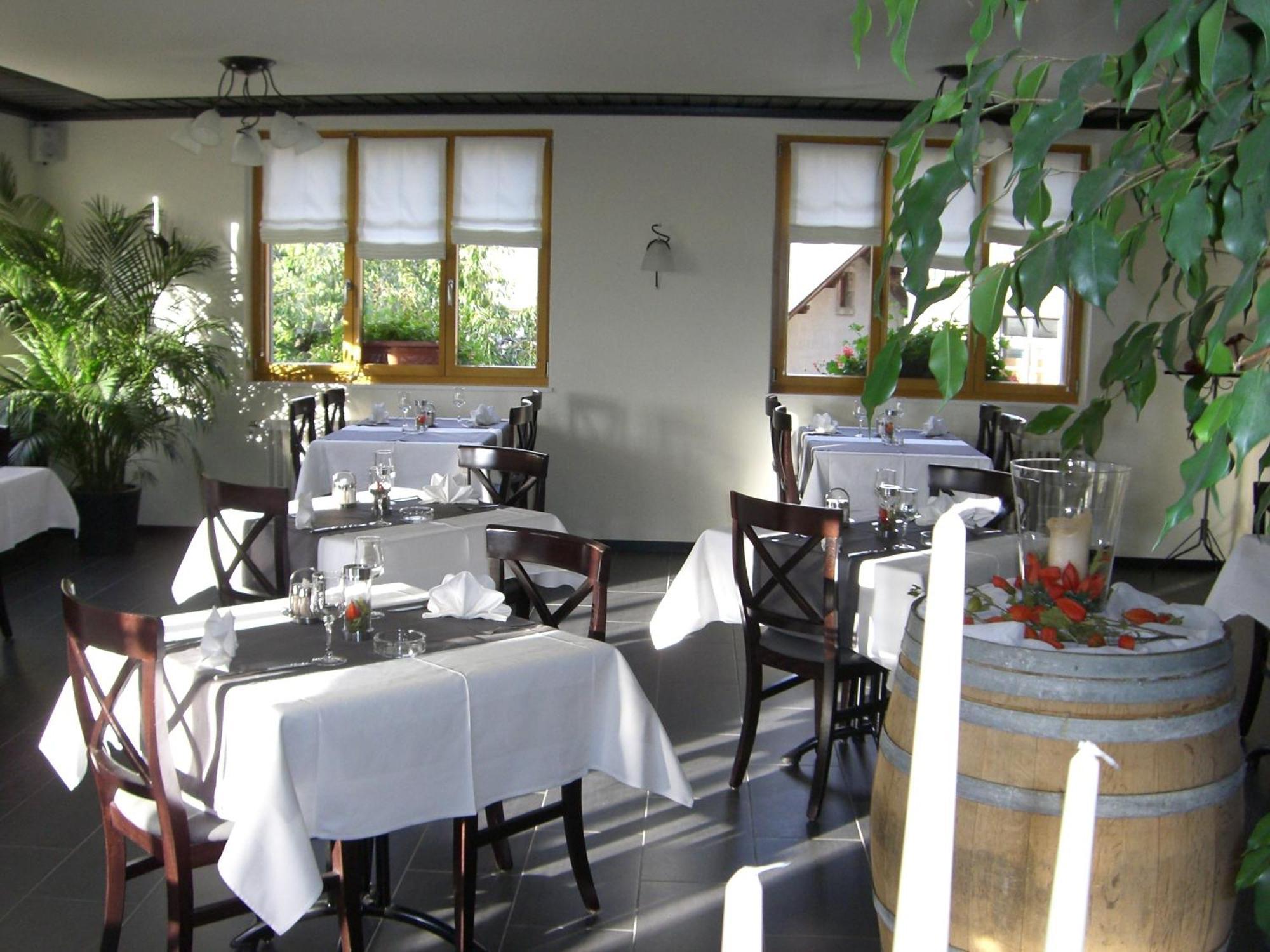 Hotel Restaurant Alpenblick Ernen Ngoại thất bức ảnh